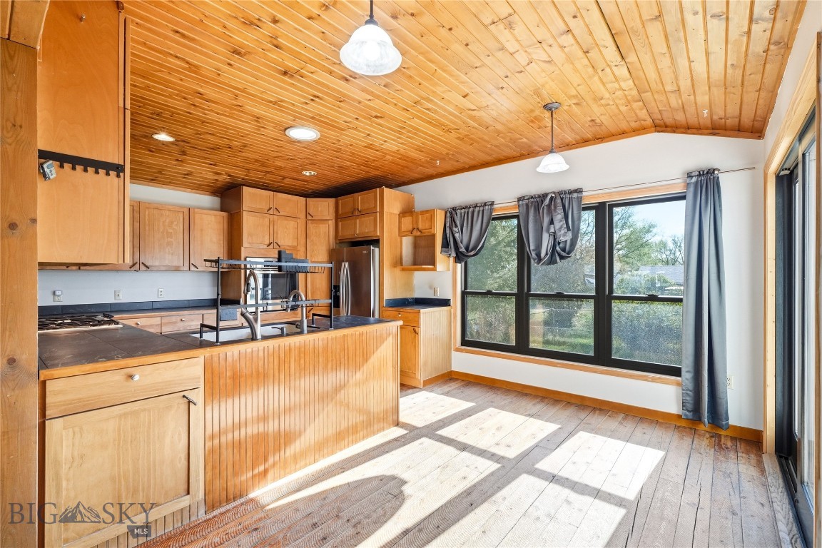 208 Elm Lane