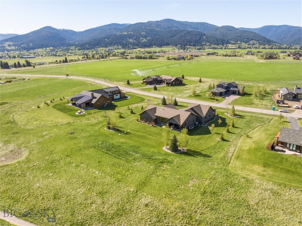 836 Hyalite View Drive