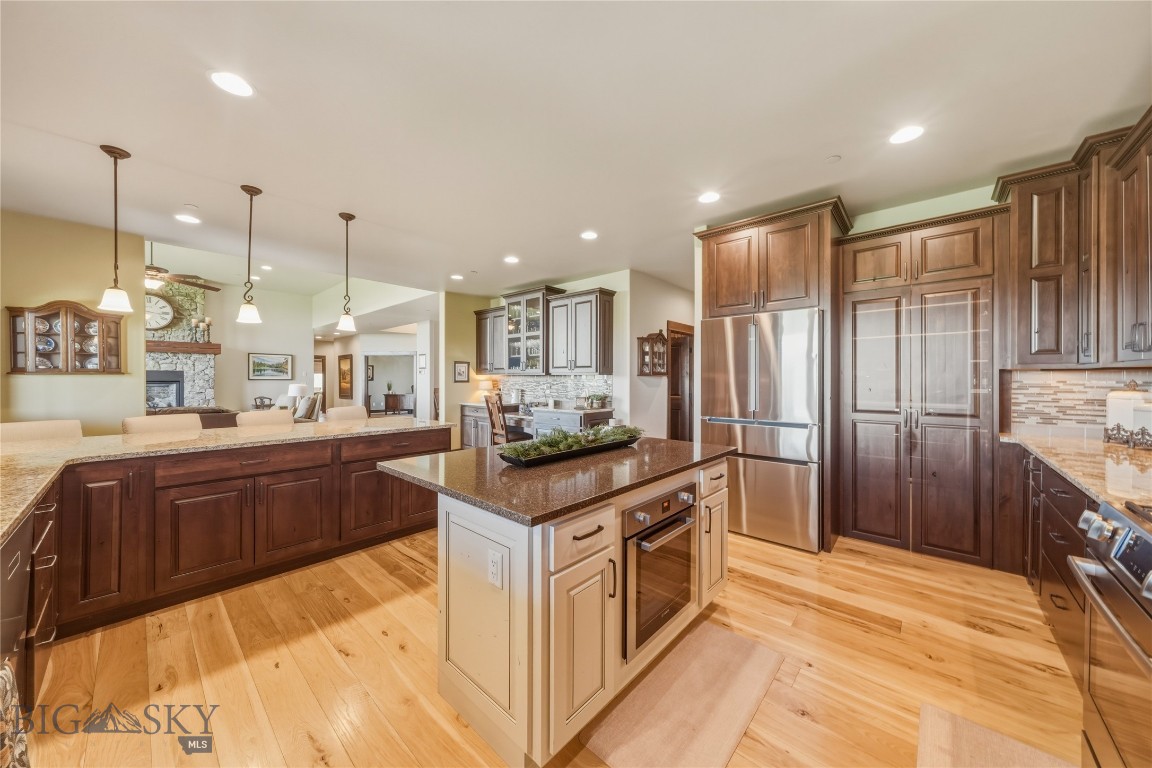 836 Hyalite View Drive