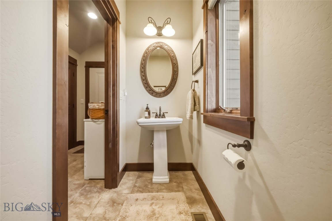 836 Hyalite View Drive