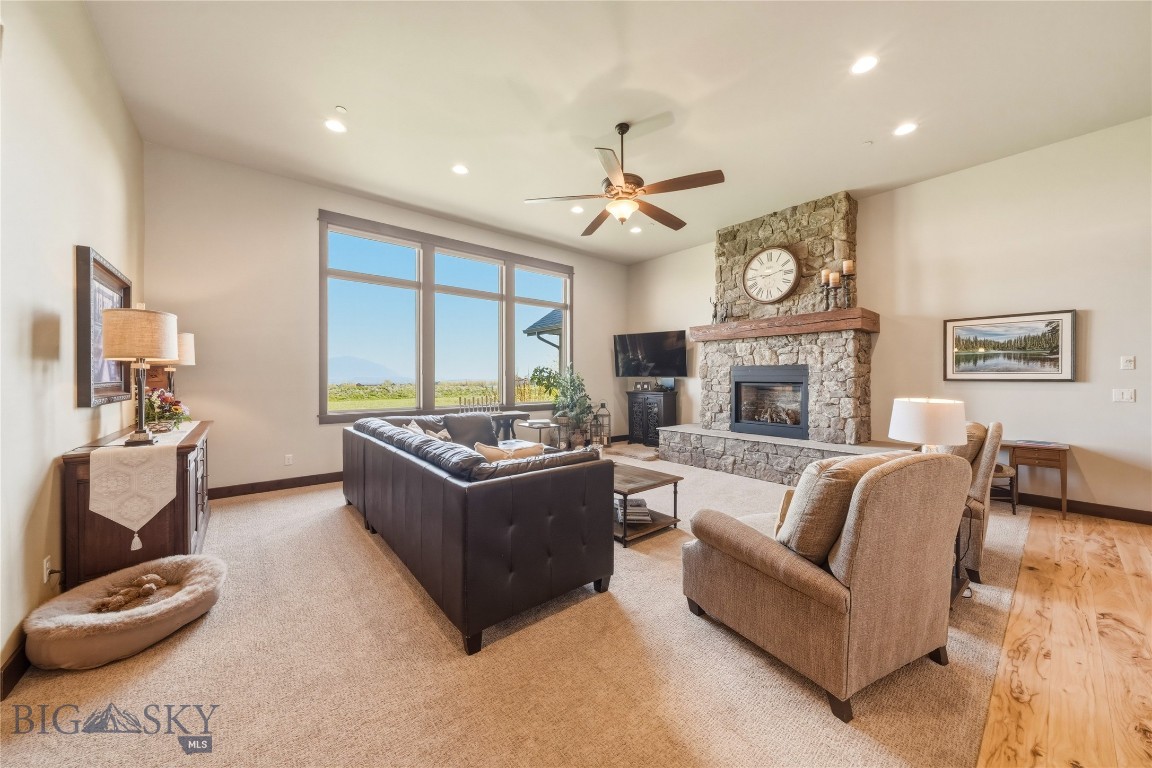 836 Hyalite View Drive