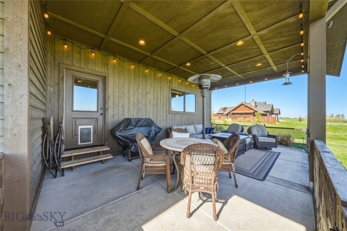 836 Hyalite View Drive