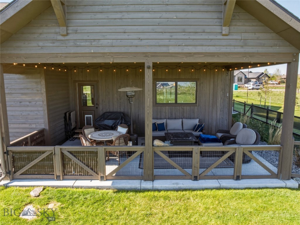 836 Hyalite View Drive
