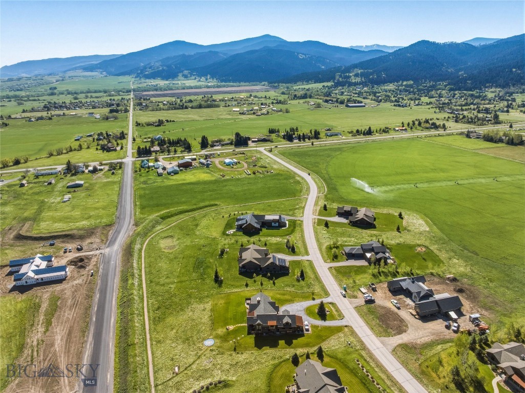 836 Hyalite View Drive