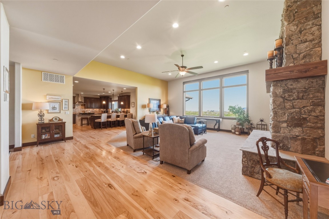 836 Hyalite View Drive