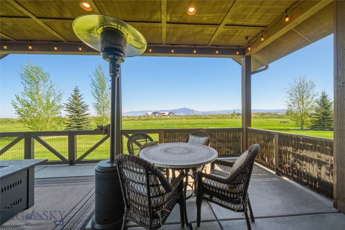 836 Hyalite View Drive