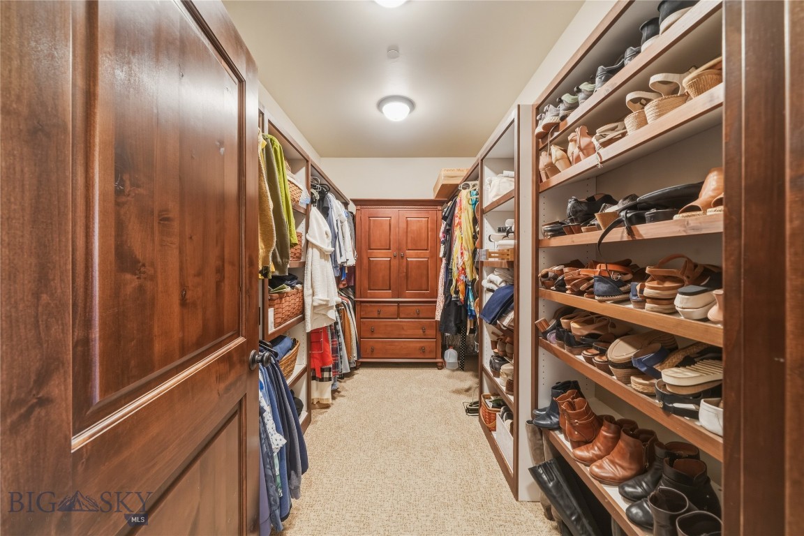 836 Hyalite View Drive