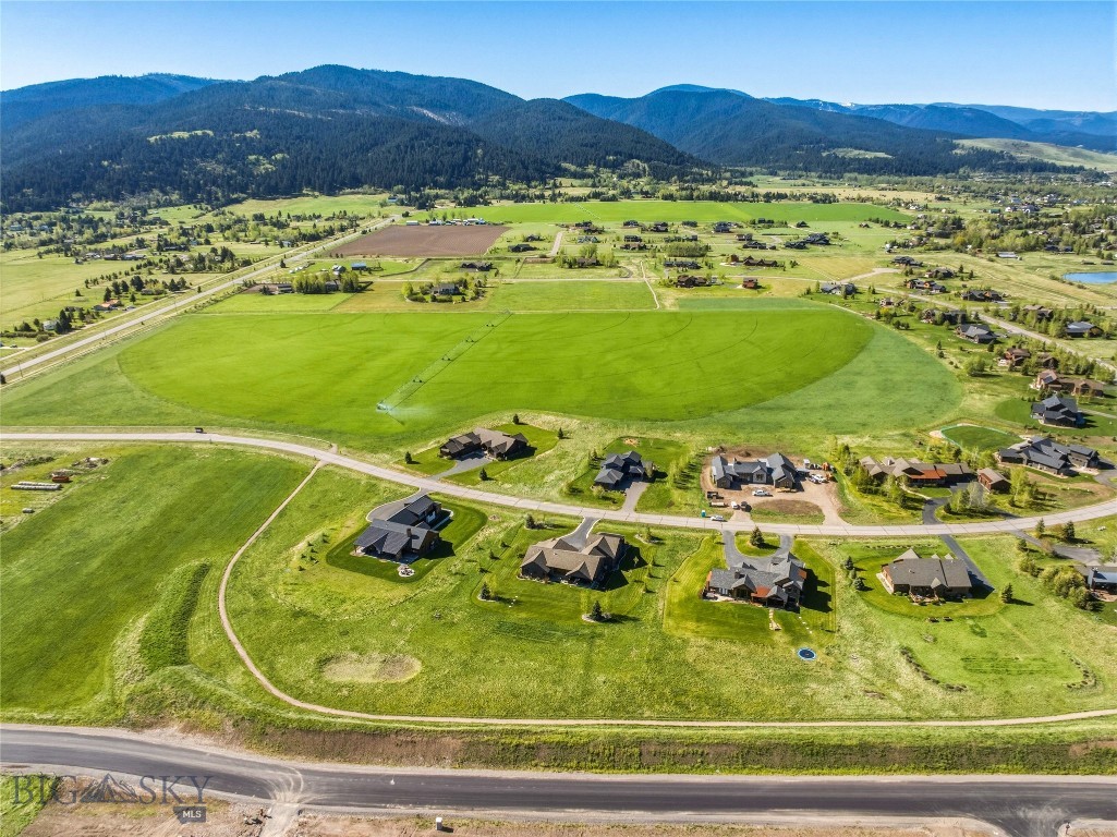 836 Hyalite View Drive