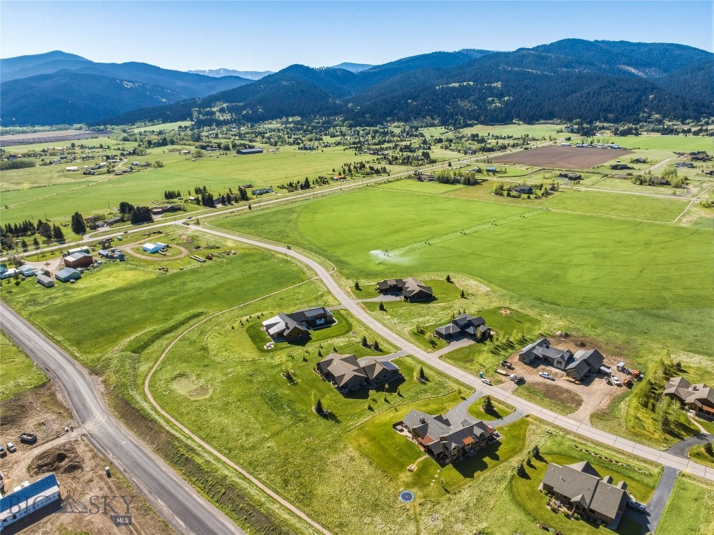 836 Hyalite View Drive