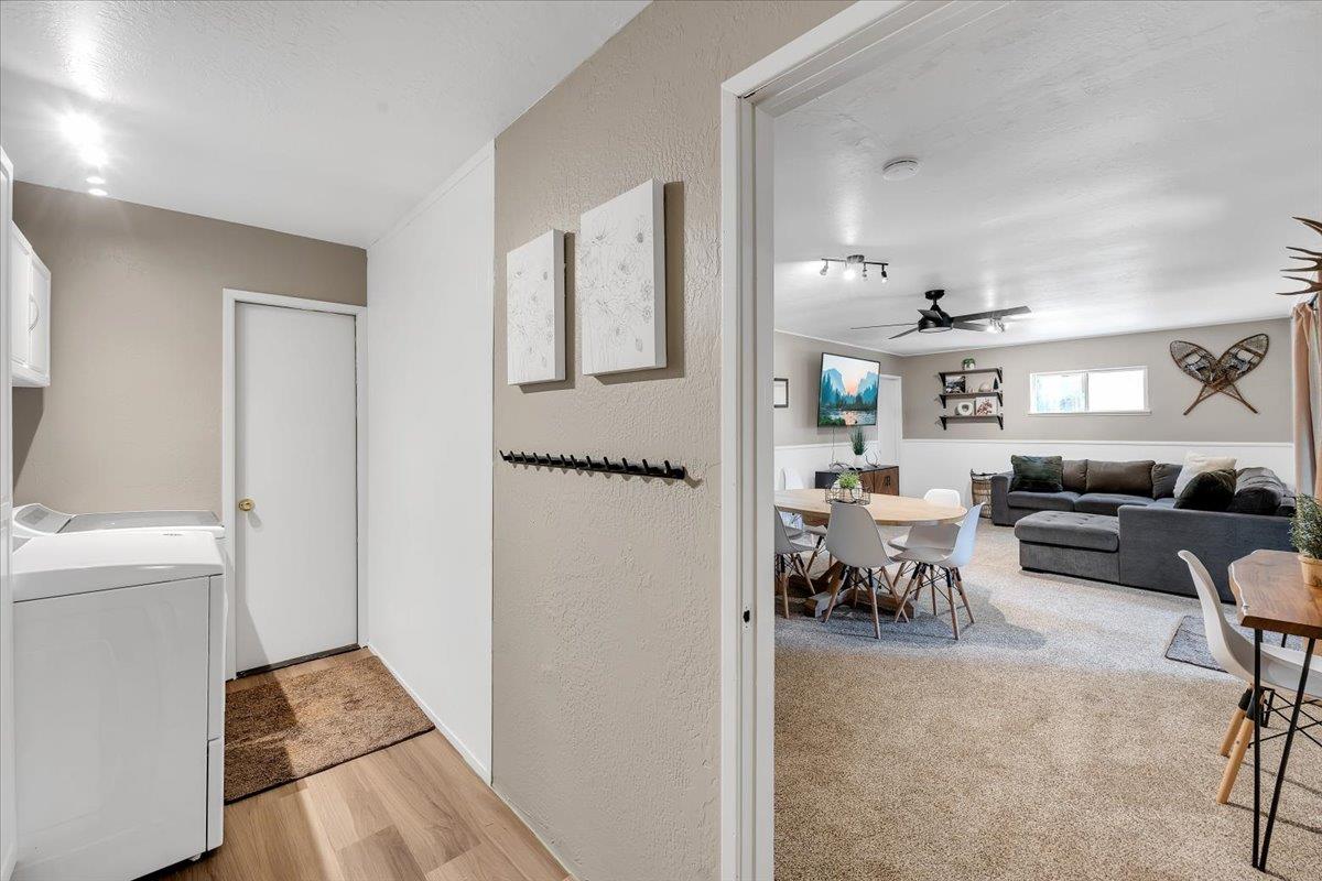 1633 Anna Lee Way
