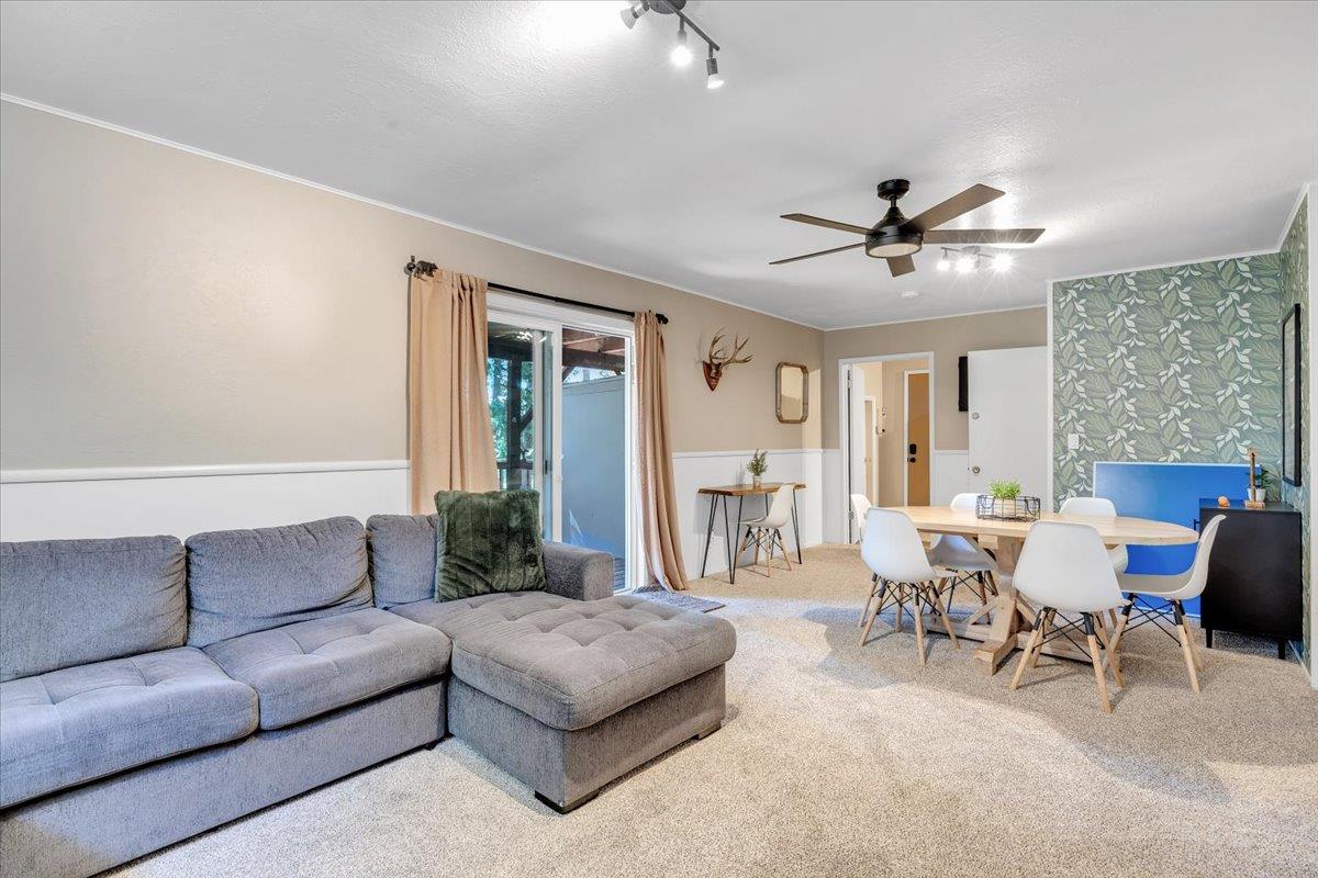 1633 Anna Lee Way