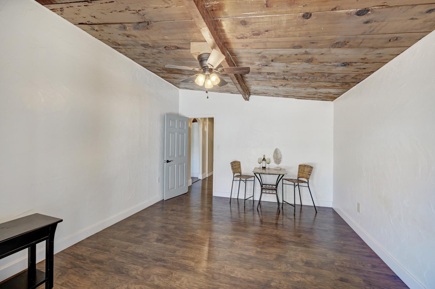 1554 Nickerson ln