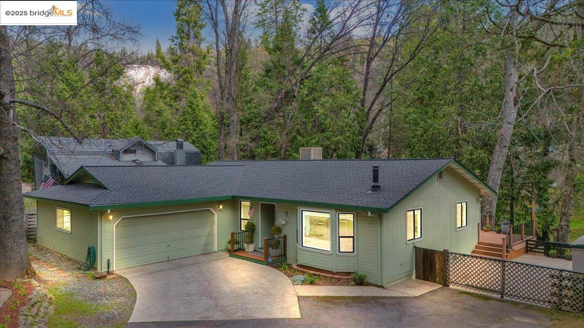 22081 Crystal Falls Dr