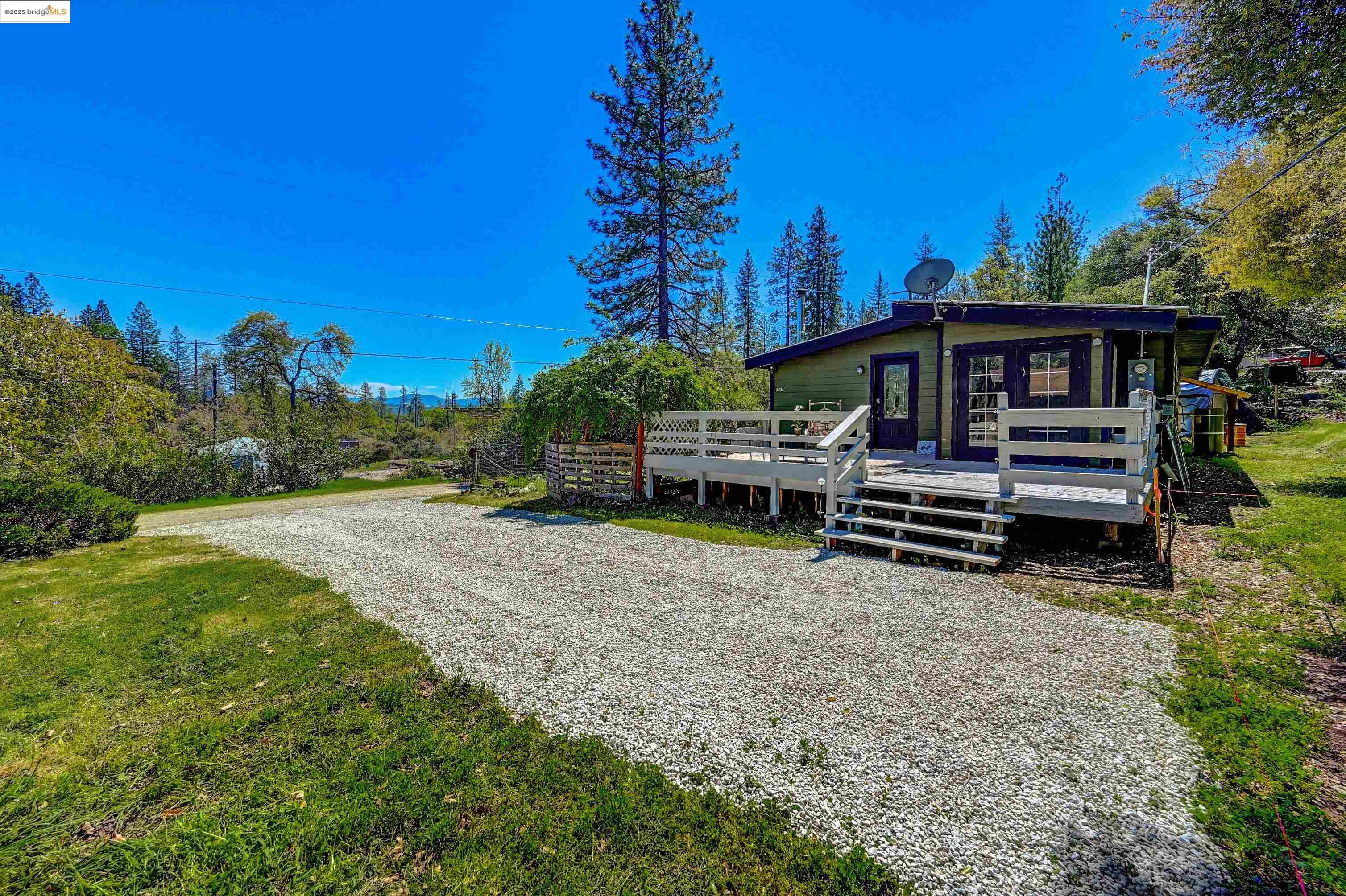 1554 Nickerson Ln