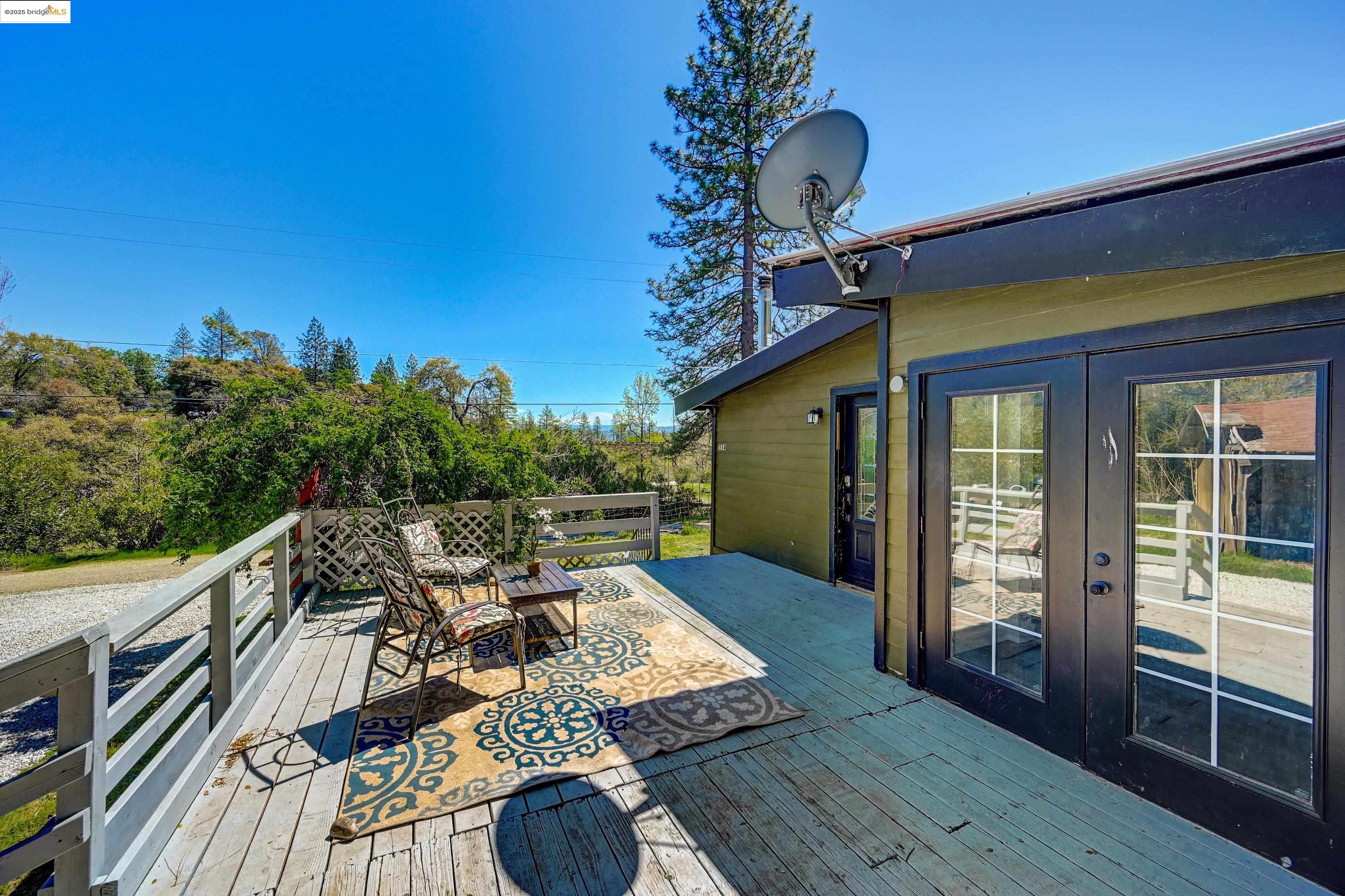 1554 Nickerson Ln