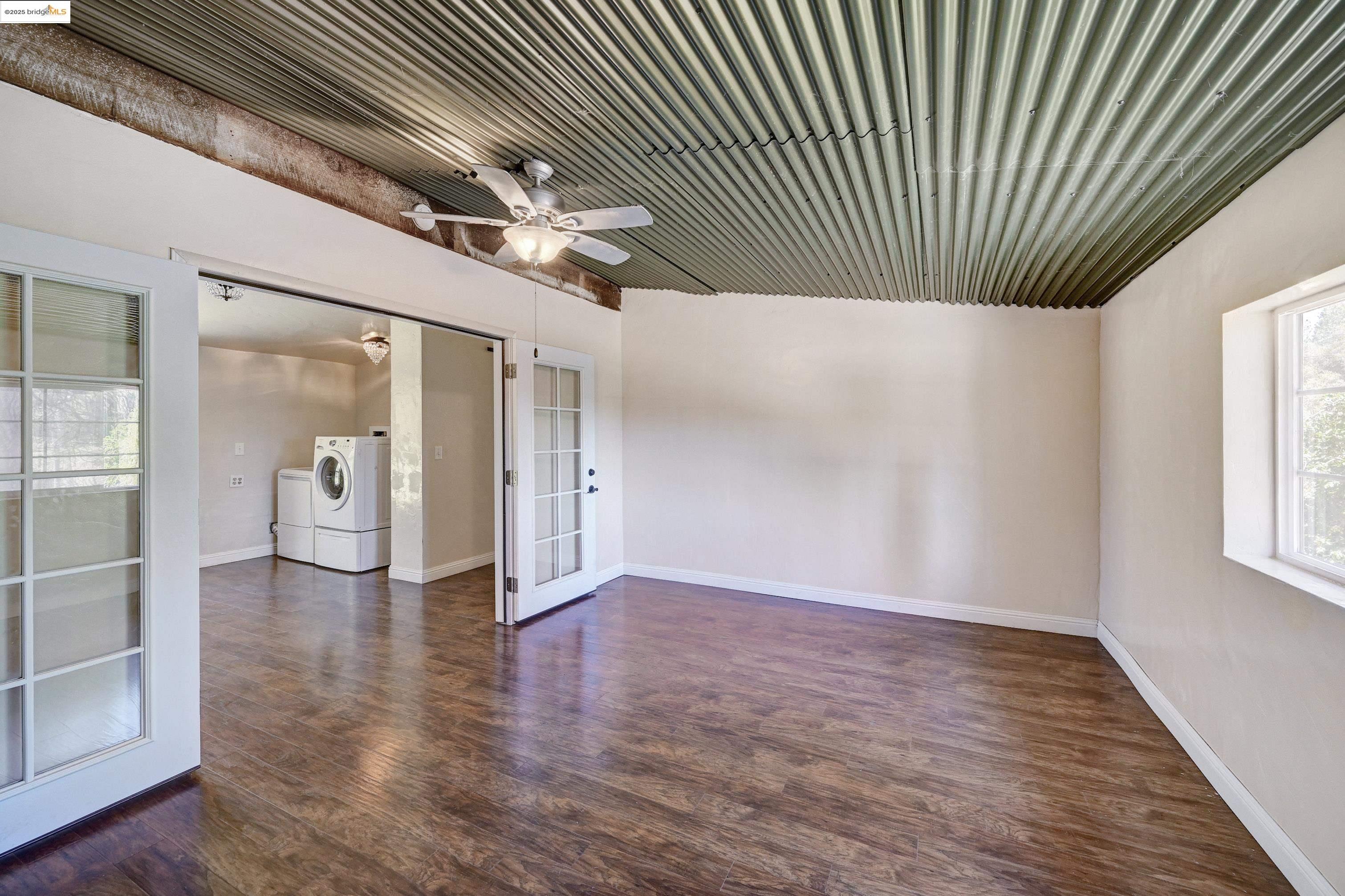1554 Nickerson Ln
