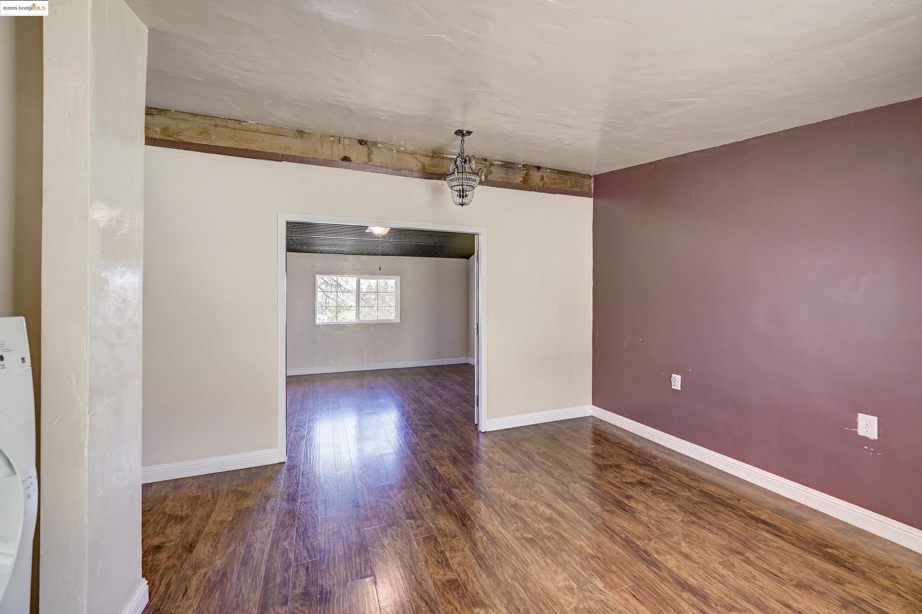 1554 Nickerson Ln