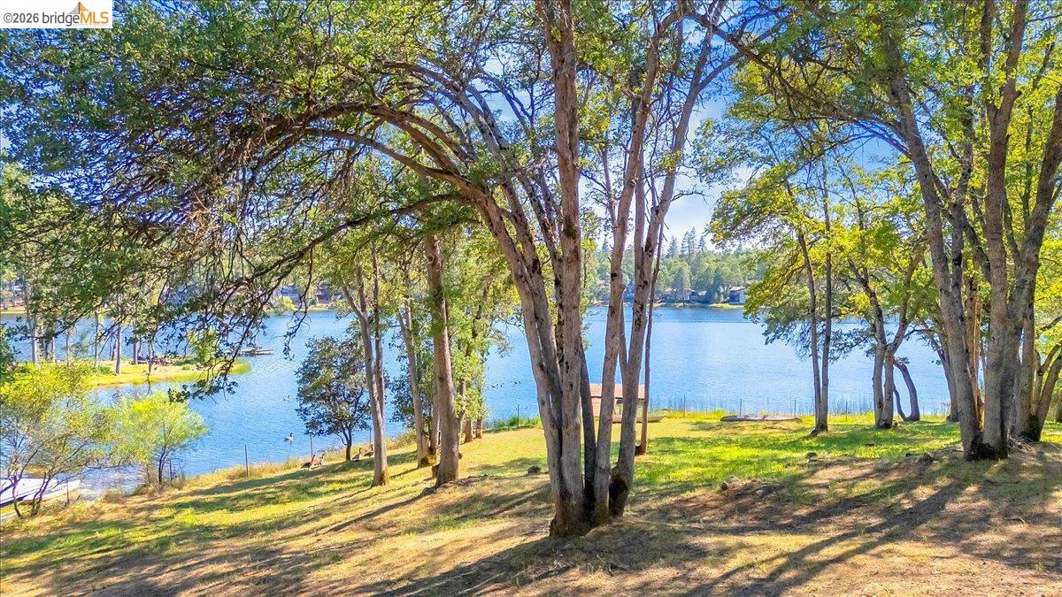 14781 Lakeside Dr