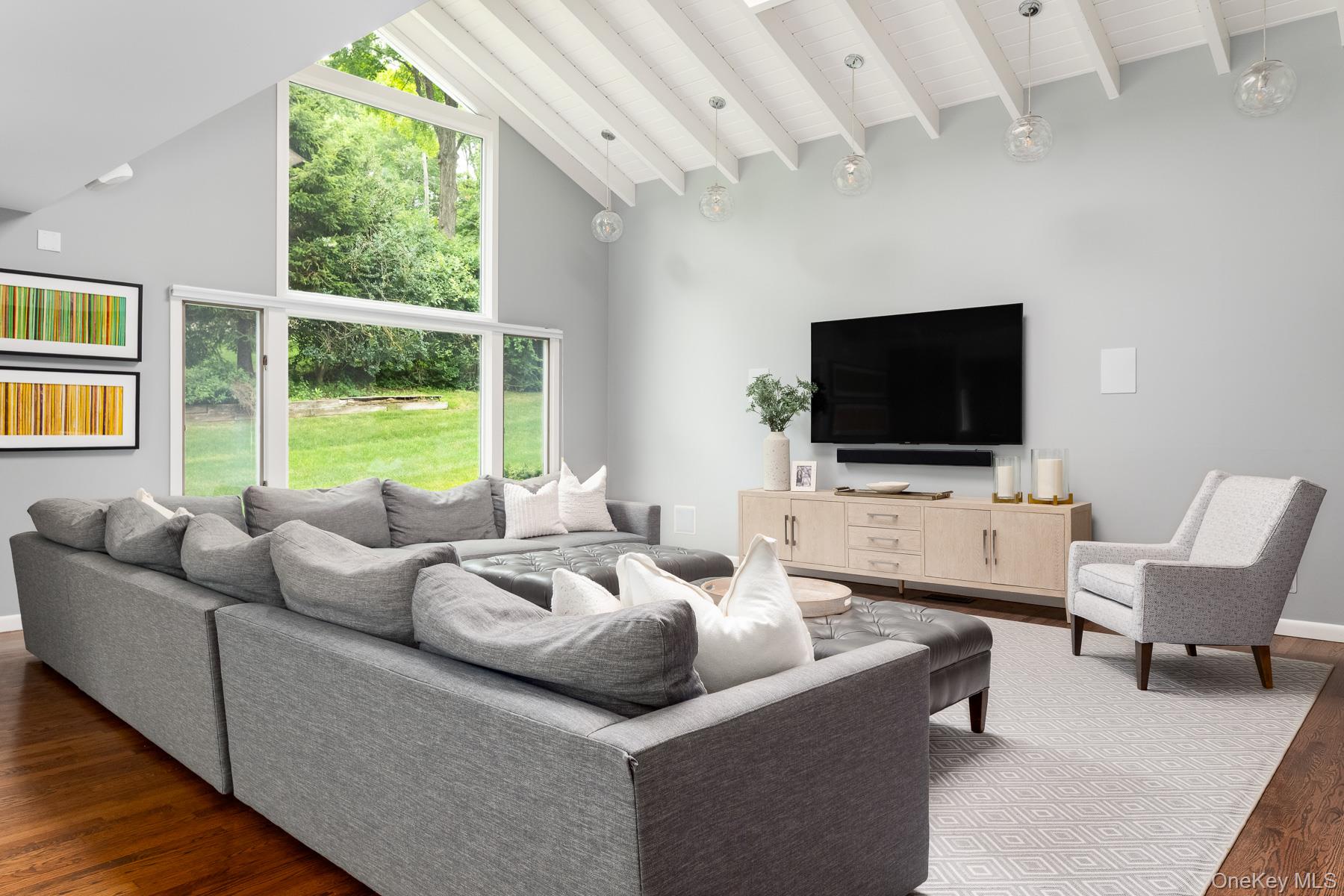 8 Seymour Place W