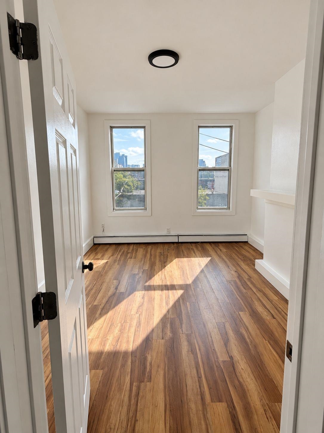 212 15TH ST Unit: 5