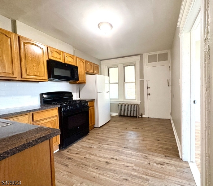 96 Quitman St 3