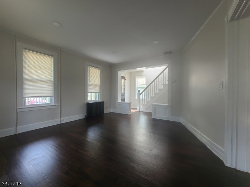 7 Foster St