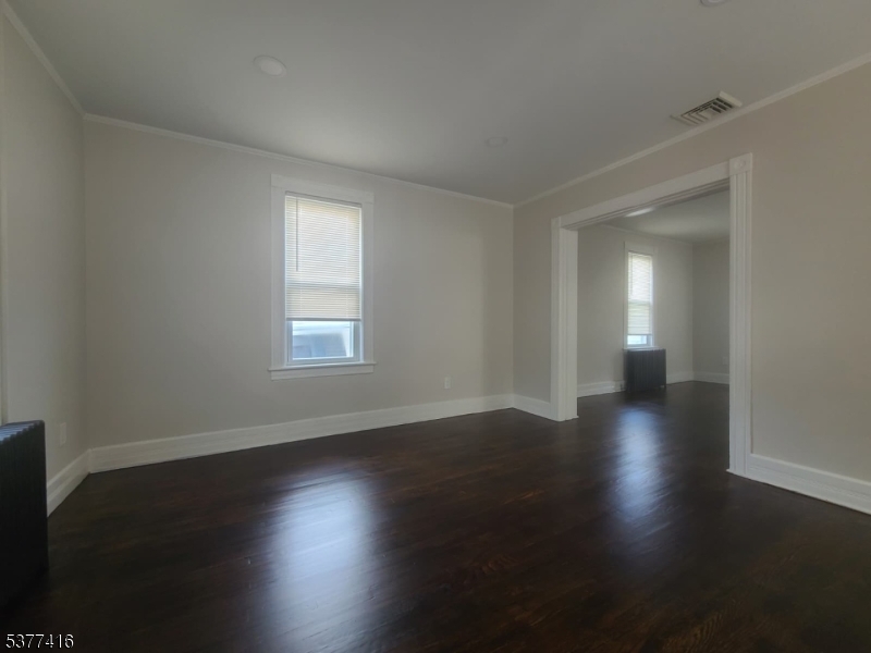 7 Foster St