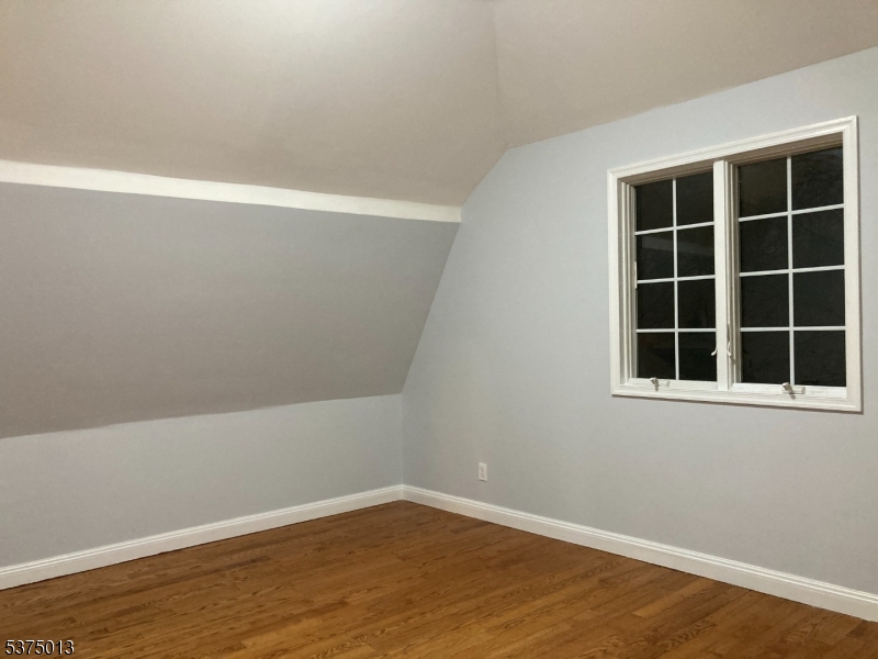 62 Llewellyn Ave 3