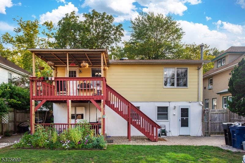 321-323 Halsey St