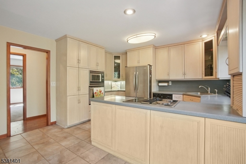 15 Old Clinton Rd