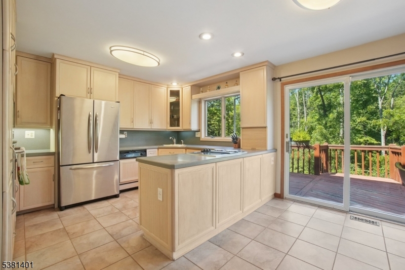 15 Old Clinton Rd