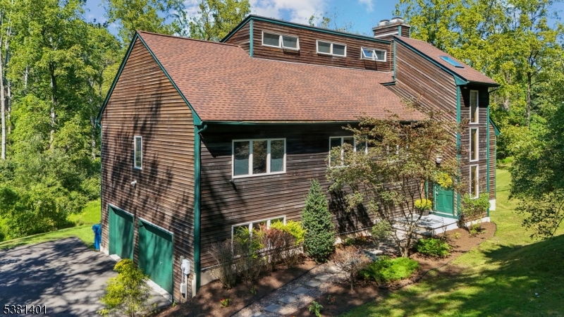 15 Old Clinton Rd