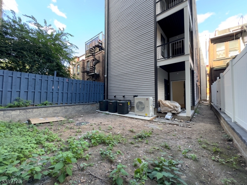 52 James St 1