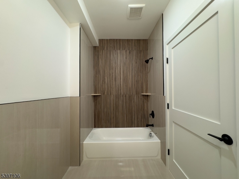 52 James St 1