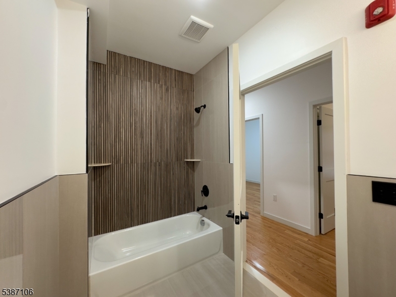 52 James St 1