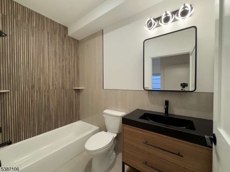 52 James St 1