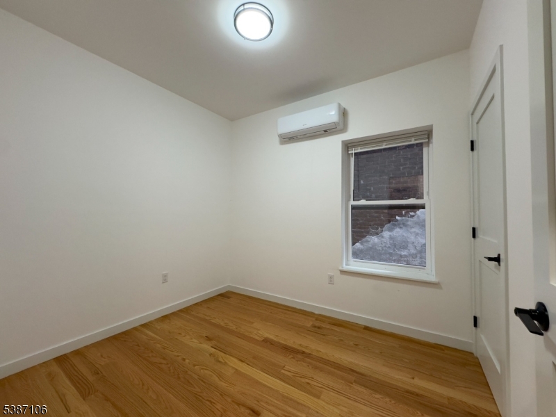 52 James St 1