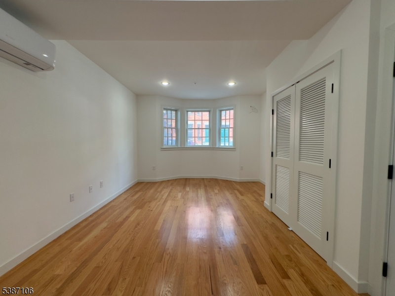 52 James St 1