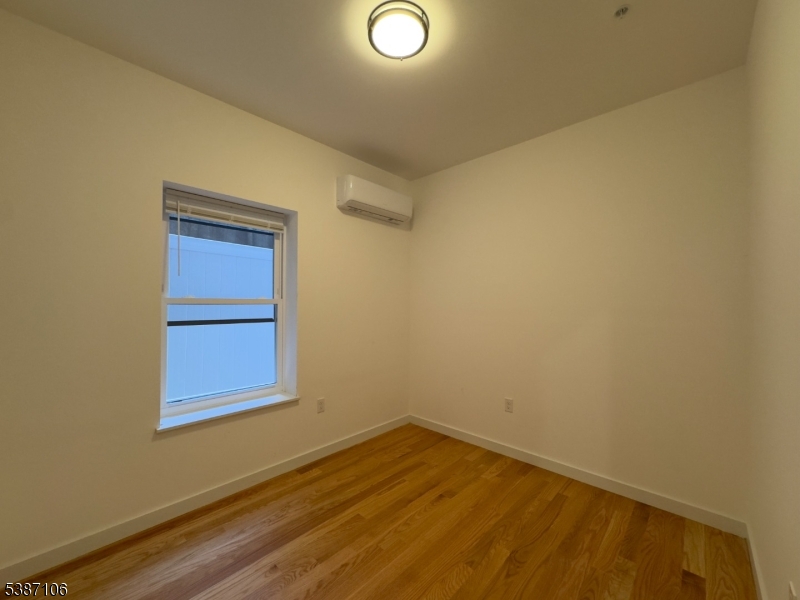 52 James St 1