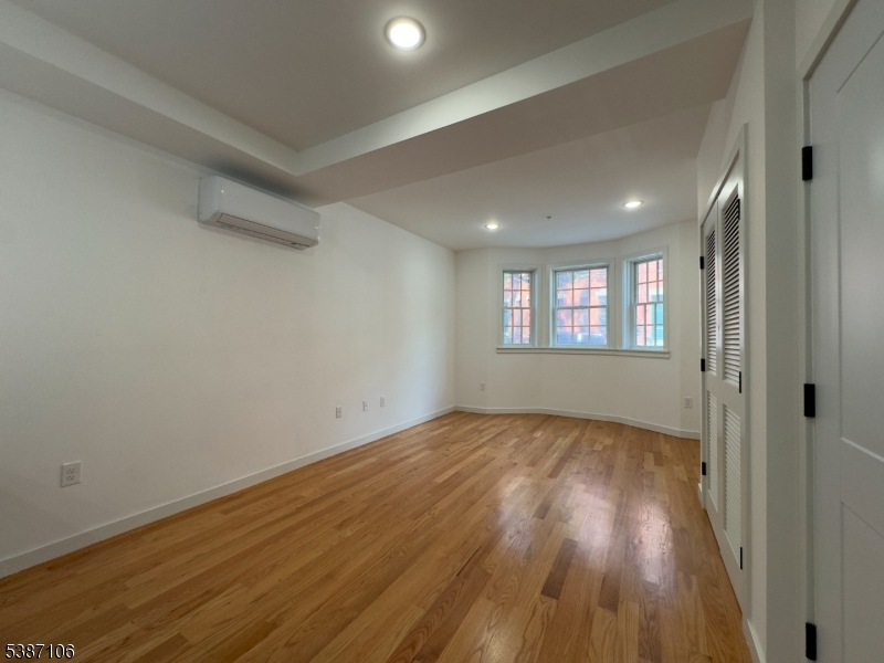 52 James St 1