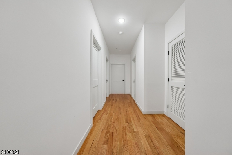 52 James St Unit 1 1