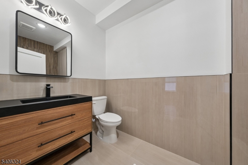 52 James St Unit 1 1