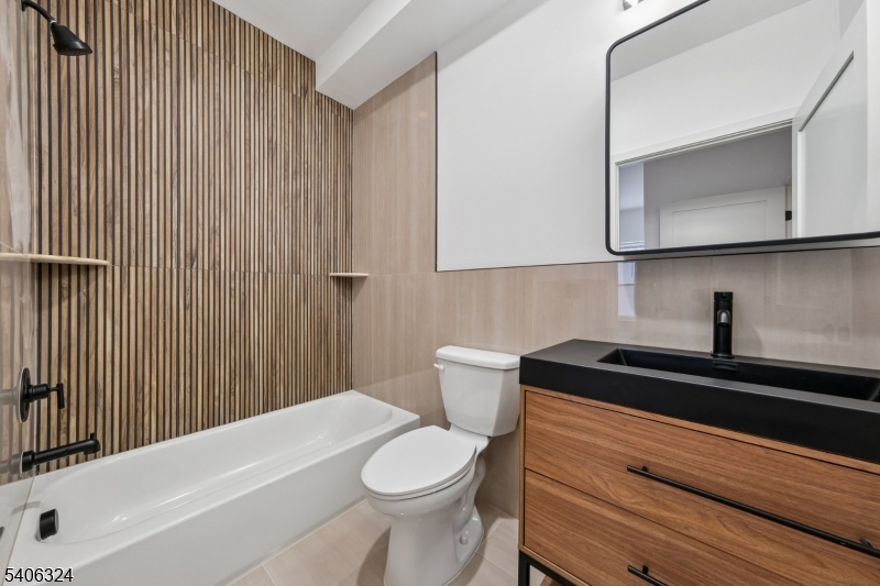 52 James St Unit 1 1