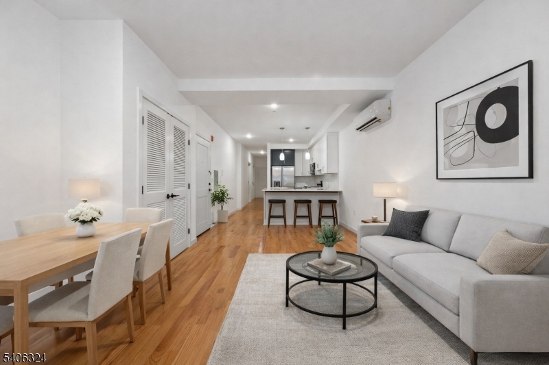 52 James St Unit 1 1