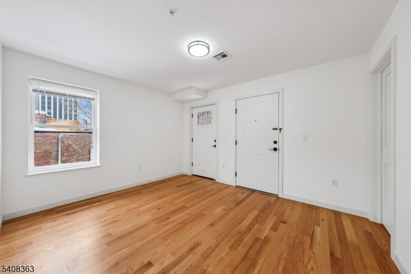 52 James St Unit 4 4