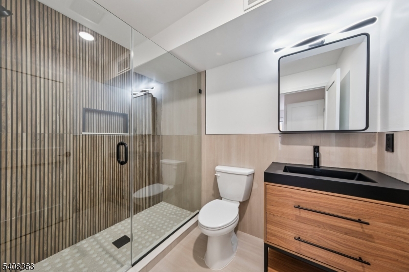 52 James St Unit 4 4