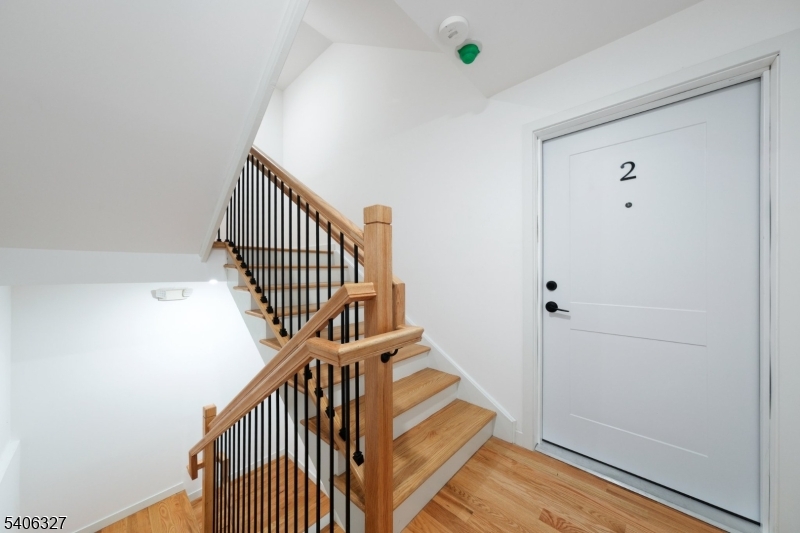 52 James St Unit 1 1