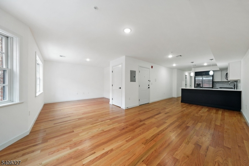 52 James St Unit 1 1