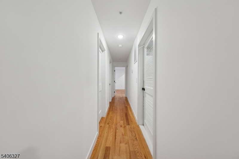 52 James St Unit 2 2