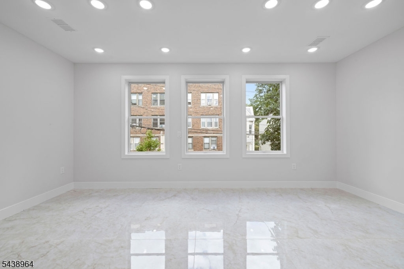 15 Fulton Ave 2
